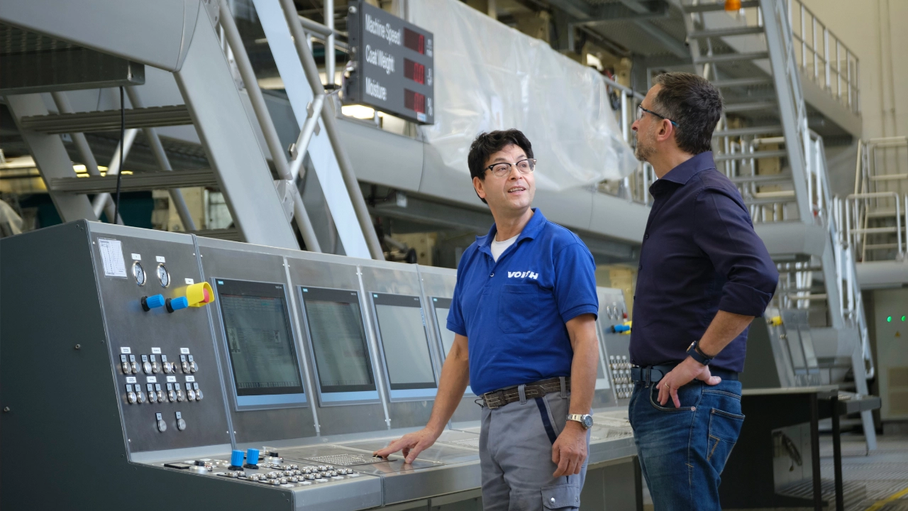 Benjamin Mendez und Thomas Martin arbeiten bei Voith in Heidenheim
