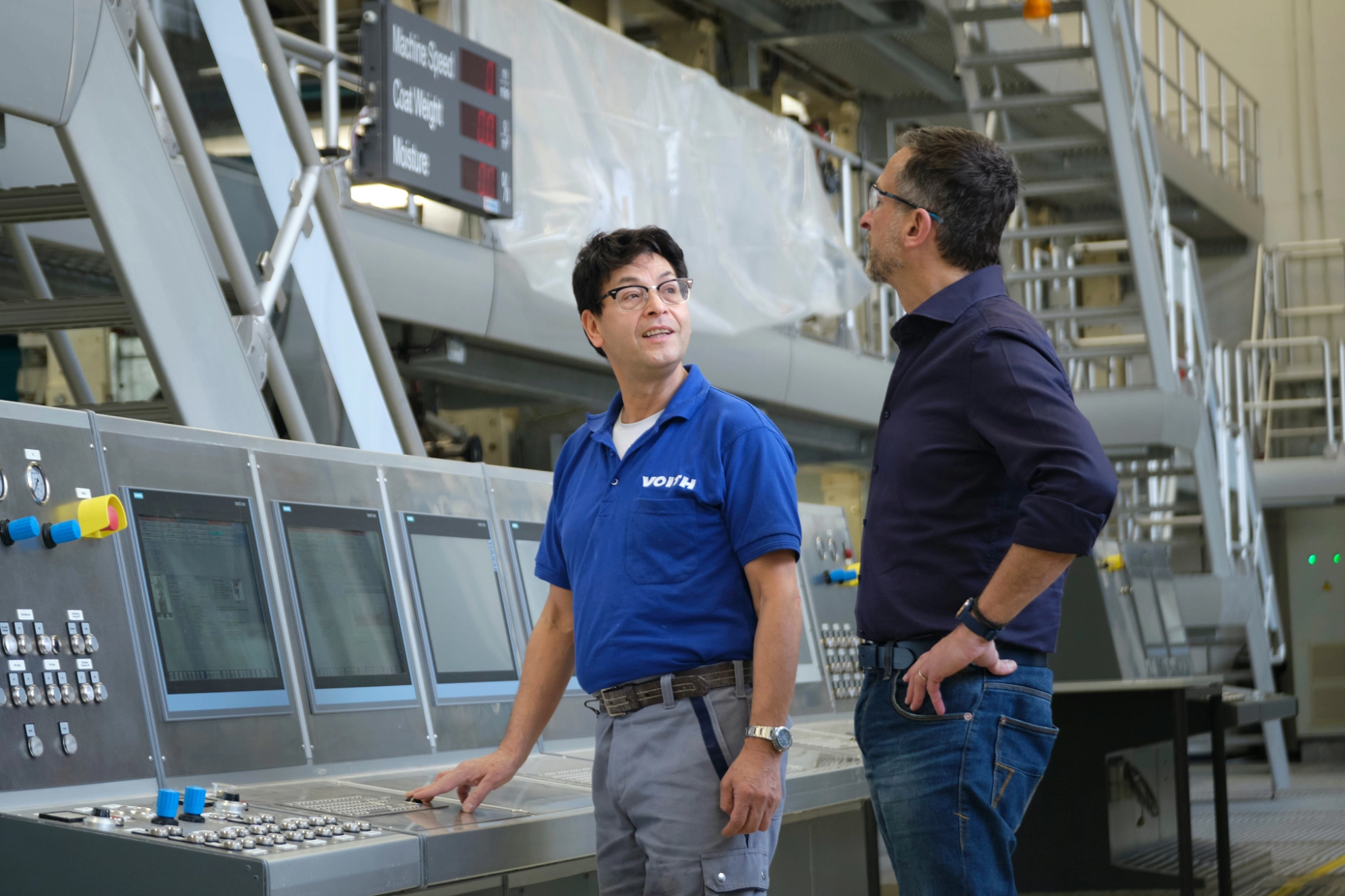 Benjamin Mendez und Thomas Martin arbeiten bei Voith in Heidenheim