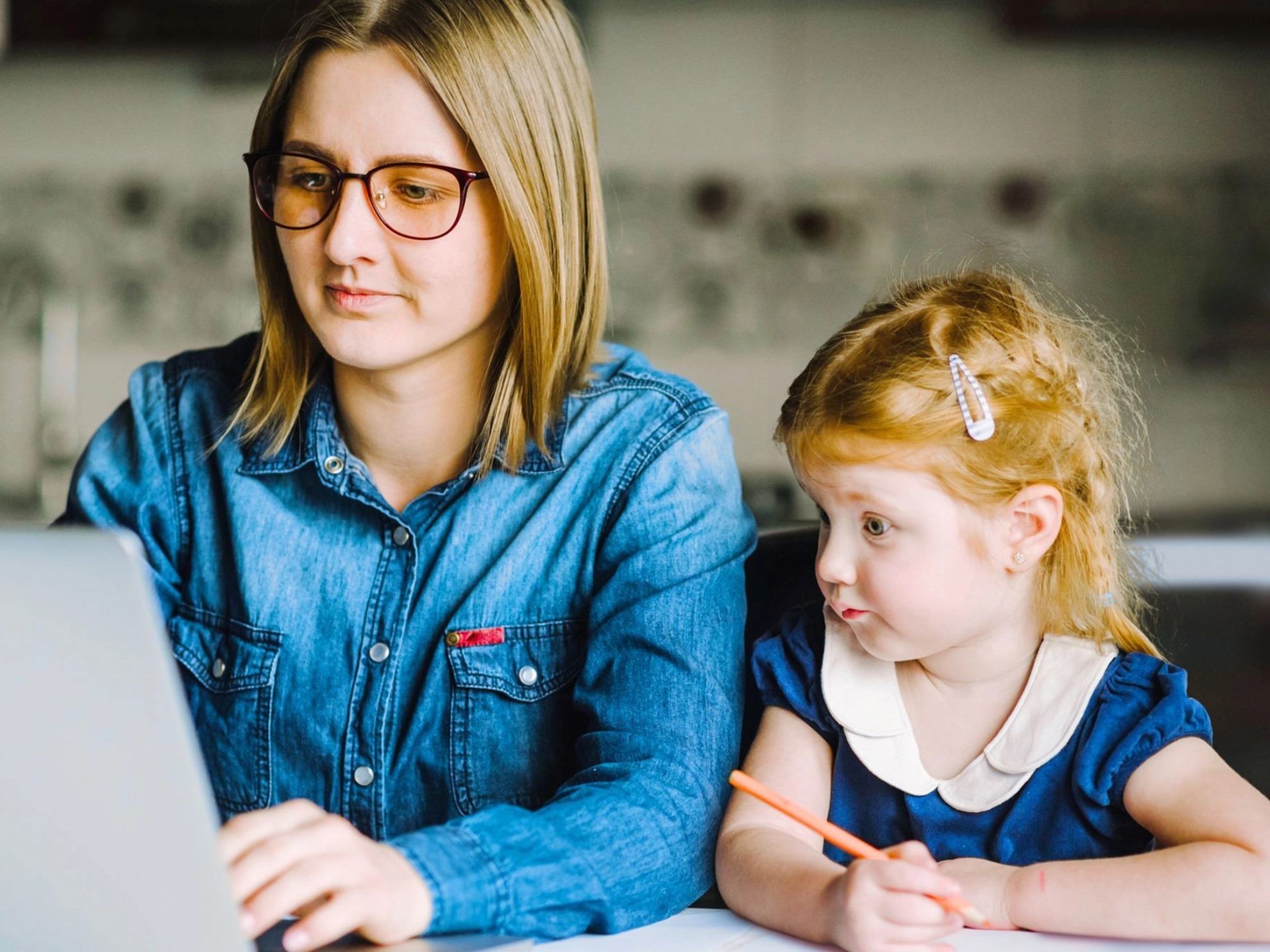 20210223_mutter_kind_laptop_001