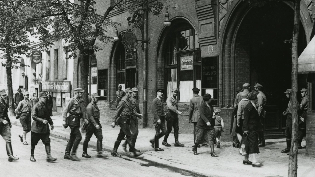 2. Mai 1933: Nazis überfallen Gewerkschaftshäuser