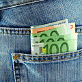 geld_in_der_tasche_Fotolia_Webgalerist_120